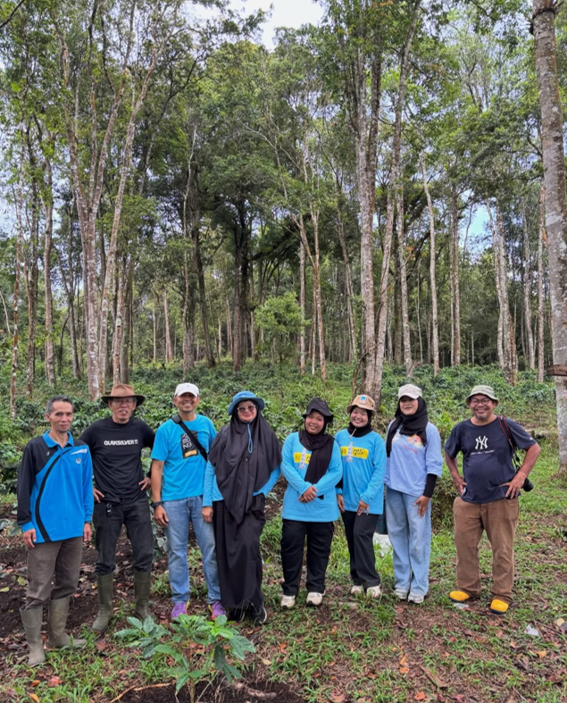 Tim Penelitian SiNergi PPNP dan CERI Kaji Pengembangan Kopi Berbasis Agroforestri di Beranda Coffee & Roastery